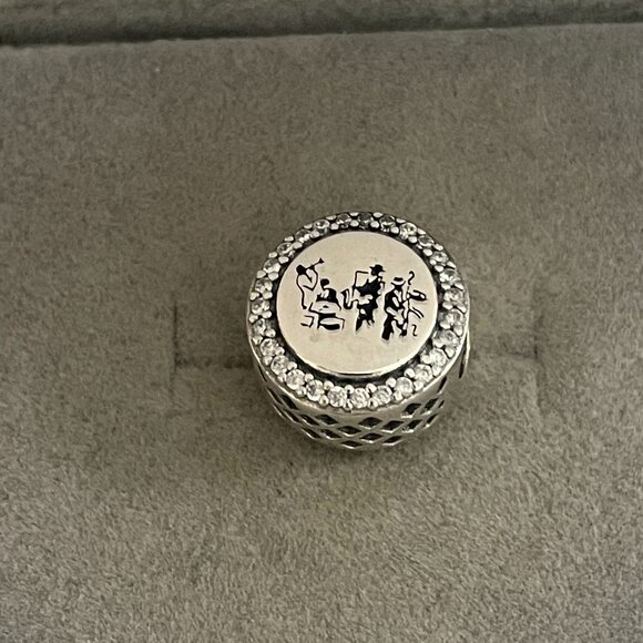 Pandora New Orleans Exclusive Dangle Charm Pendant - Picture 1 of 4